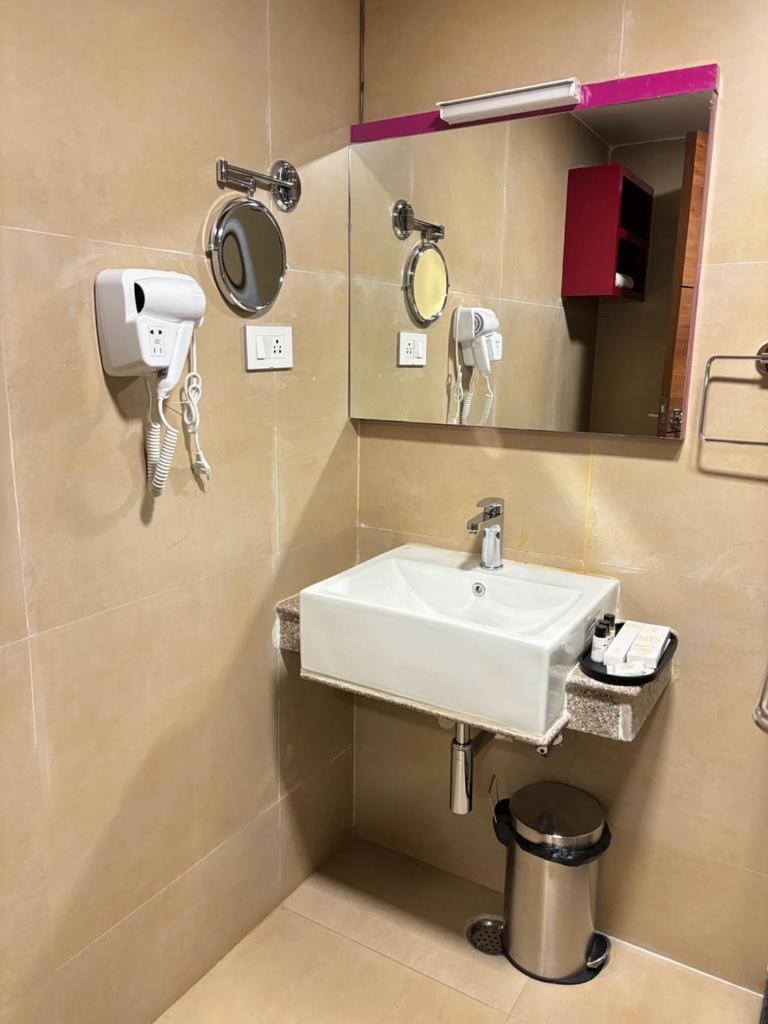 Hotel Golden Orbit Asansol Luaran gambar